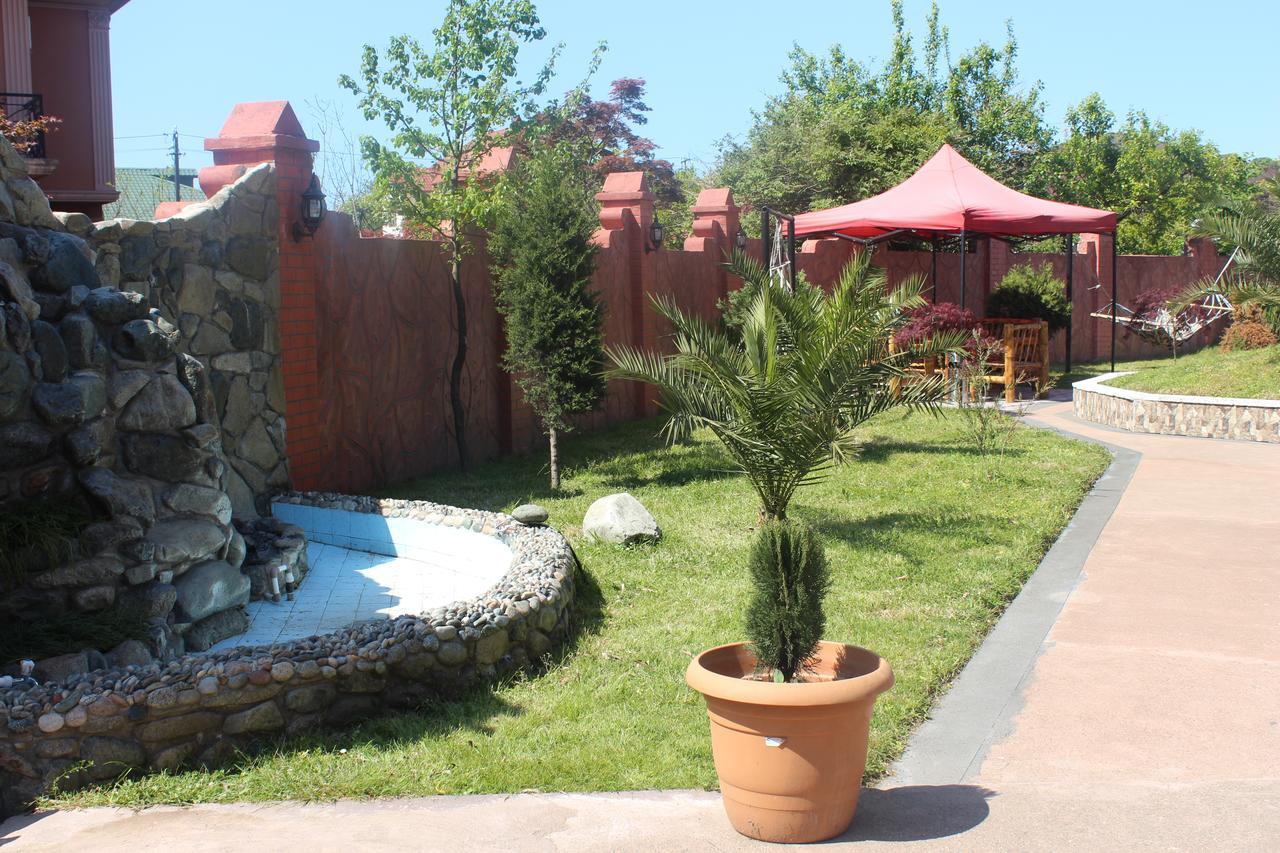 Hôtel Black Sea à Batoumi Extérieur photo