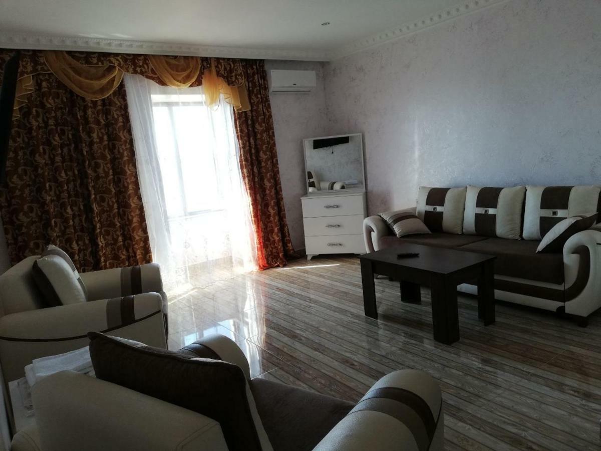 Hôtel Black Sea à Batoumi Extérieur photo